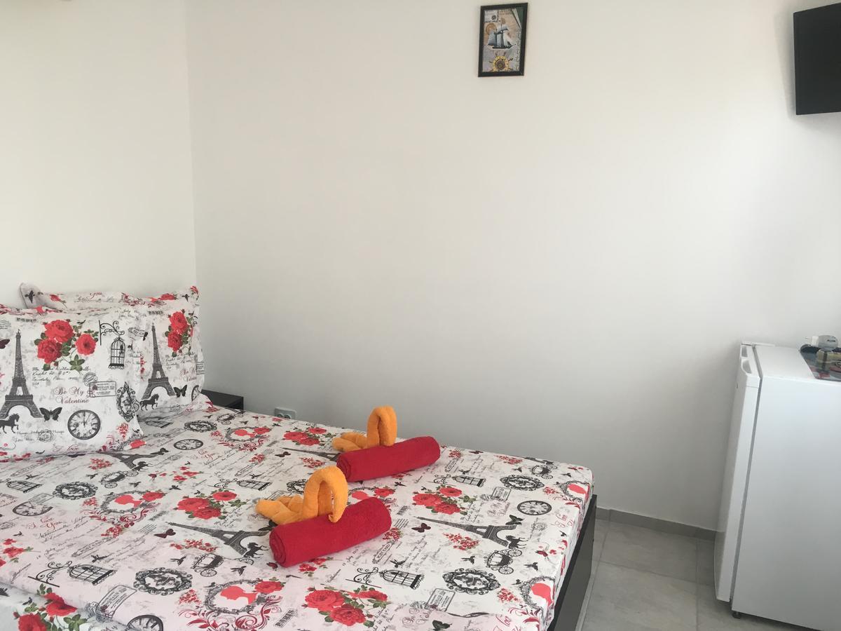 Casa Laura Guest House Corbu  Ngoại thất bức ảnh
